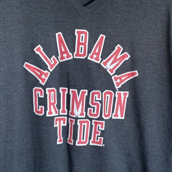 Nike Alabama Crimson Tide Women’s Lg V-Neck T-Shirt Gray with Red Logo - Picture 5 of 13
